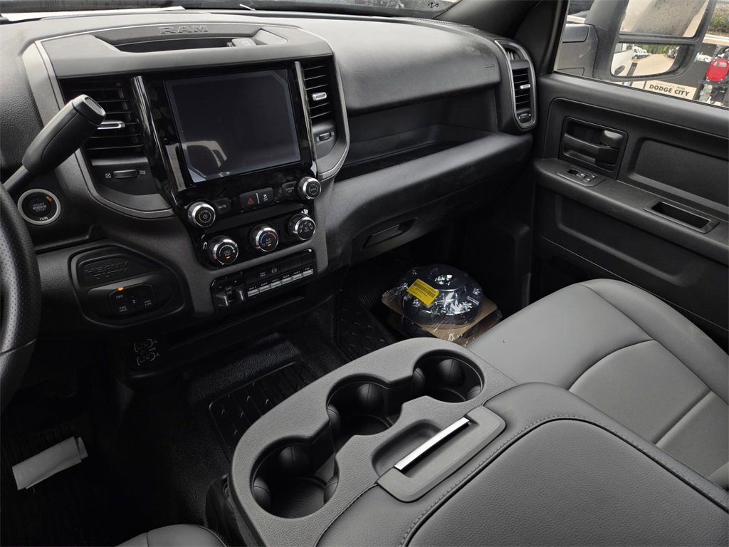 New 2025 RAM 3500 Tradesman w/ Chrome Appearance Group image 20