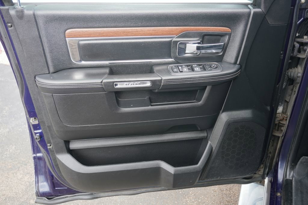 Used 2014 RAM 1500 Laramie w/ Convenience Group image 11