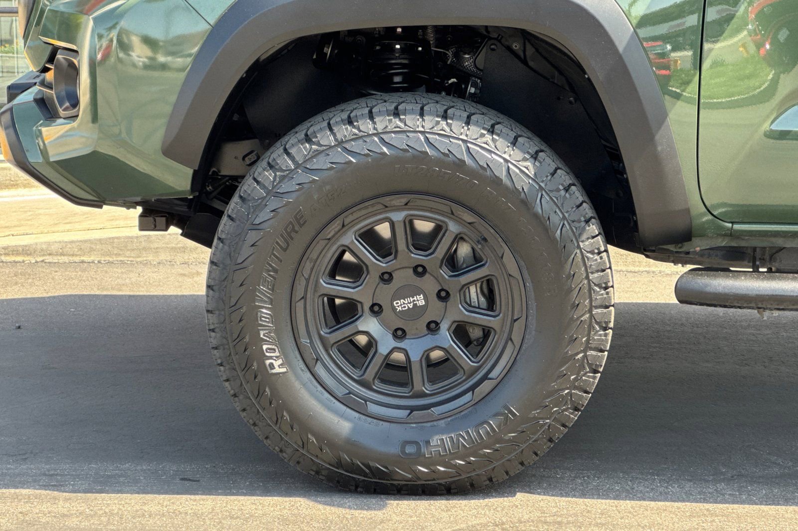 Used 2021 Toyota Tacoma SR5 w/ Trail Edition image 32