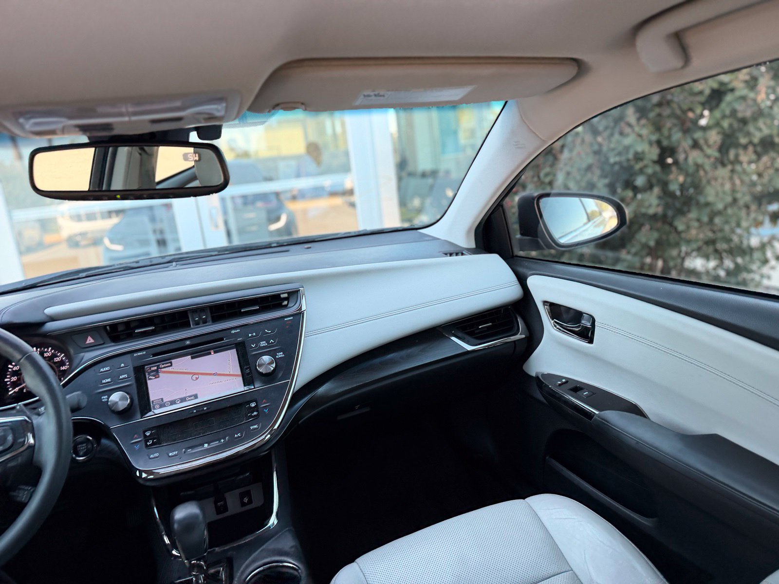 Used 2016 Toyota Avalon Limited w/ Toyota Safety Sense Package FWD image 33