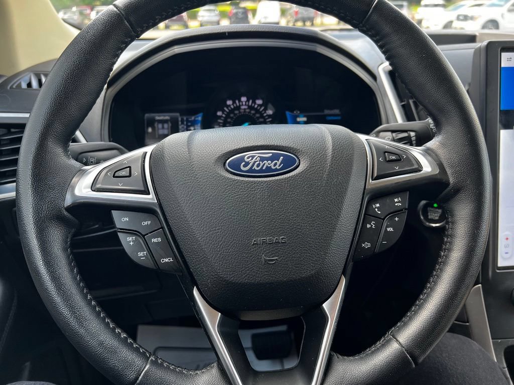Used 2022 Ford Edge SEL w/ Convenience Package AWD/4WD image 15