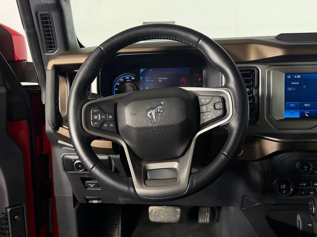 Used 2023 Ford Bronco Outer Banks image 16