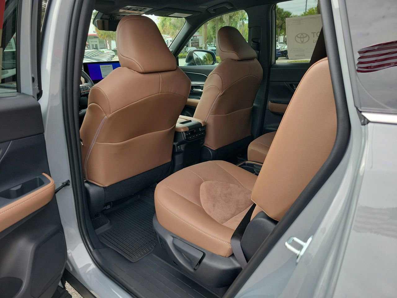 New 2026 Toyota Grand Highlander MAX Platinum image 11