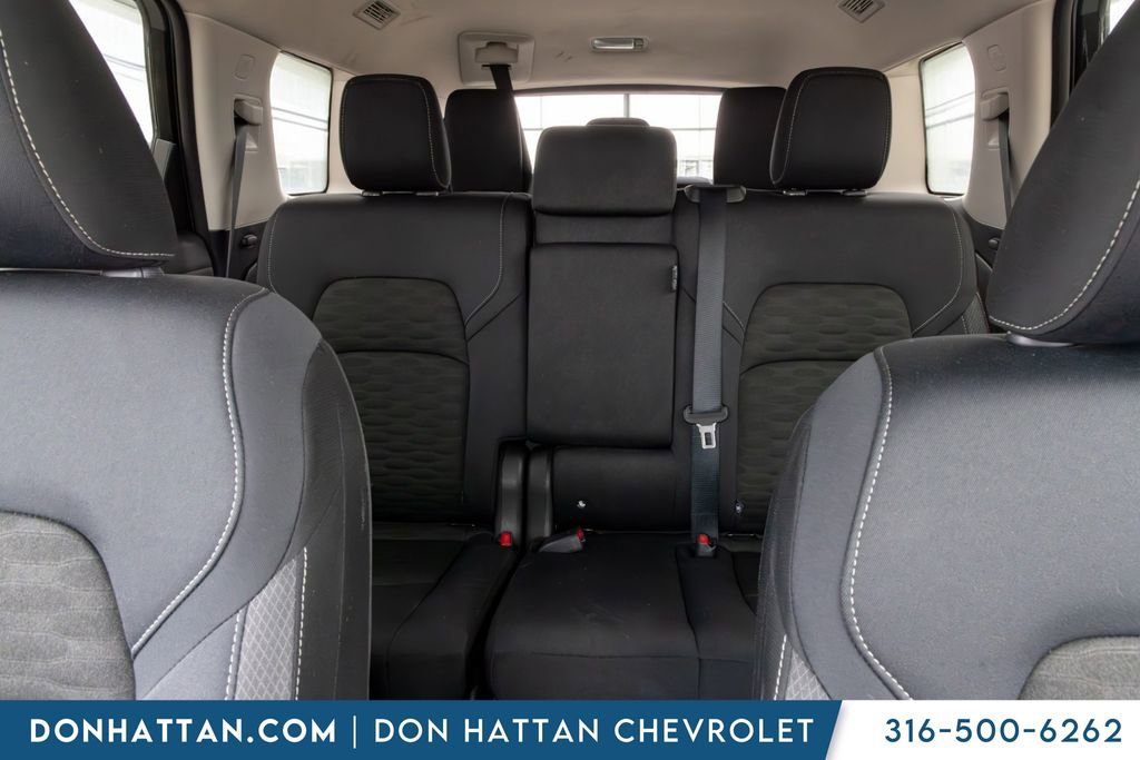 Used 2025 Nissan Pathfinder SV FWD image 18