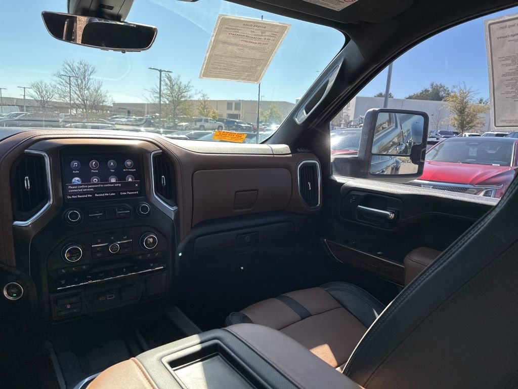 Used 2021 Chevrolet Silverado 3500 High Country image 24