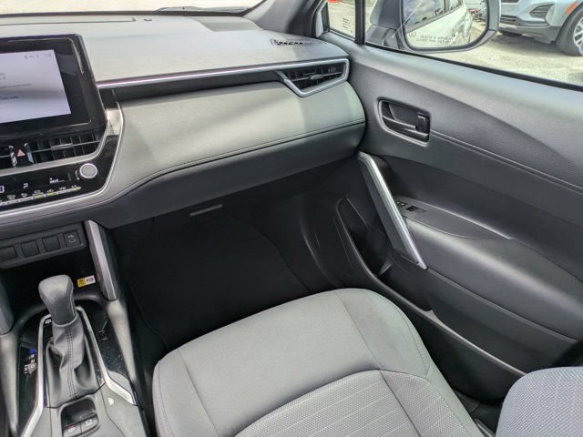Used 2023 Toyota Corolla Cross AWD Hybrid w/ Moonroof Package image 16