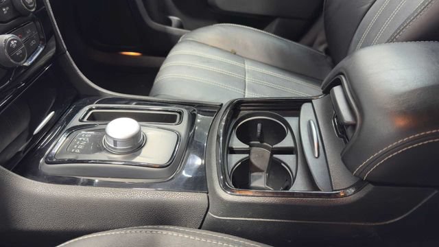 Used 2019 Chrysler 300 S RWD image 25
