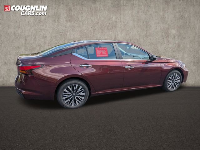 Certified 2025 Nissan Altima 2.5 SV FWD image 8