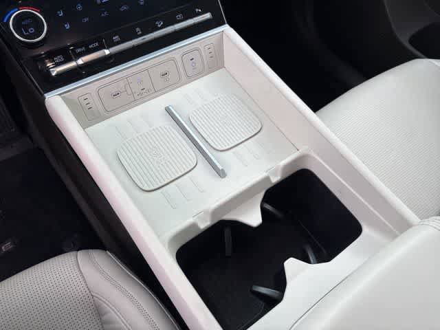 Used 2024 Hyundai Santa Fe Calligraphy image 18