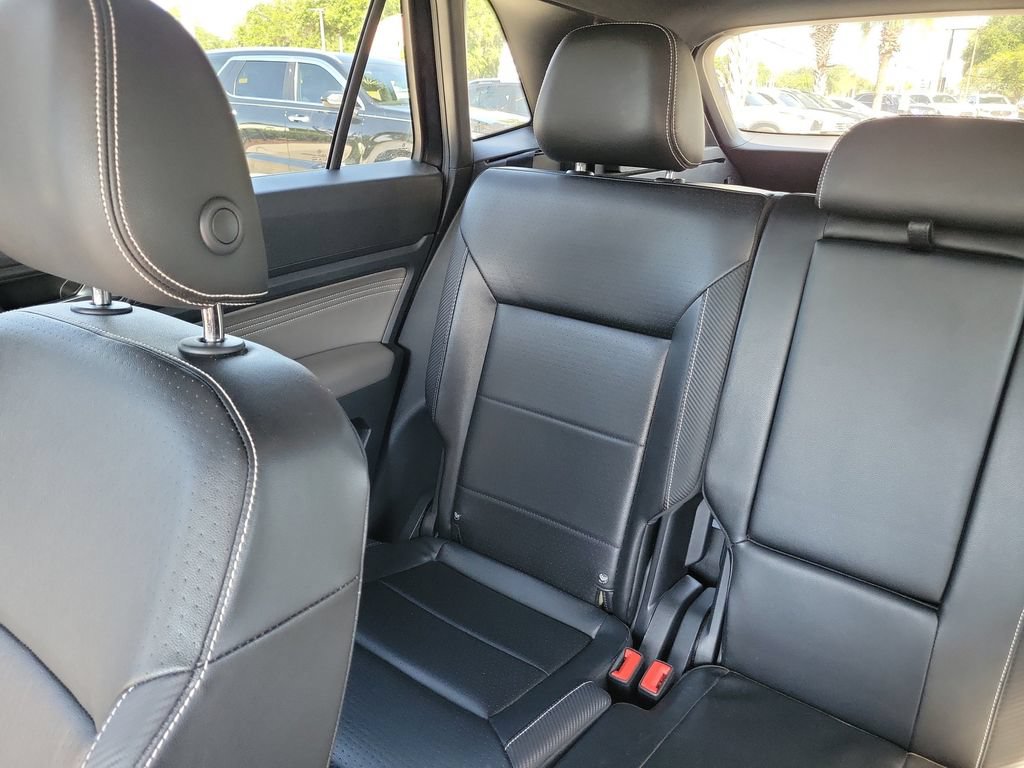 Used 2022 Volkswagen Atlas Cross Sport SE FWD image 14