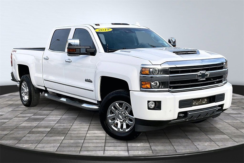 Used 2019 Chevrolet Silverado 3500 High Country w/ Duramax Plus Package image 12