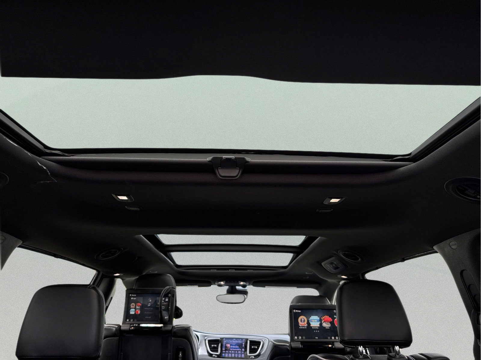 Certified 2020 Chrysler Pacifica Limited FWD image 31