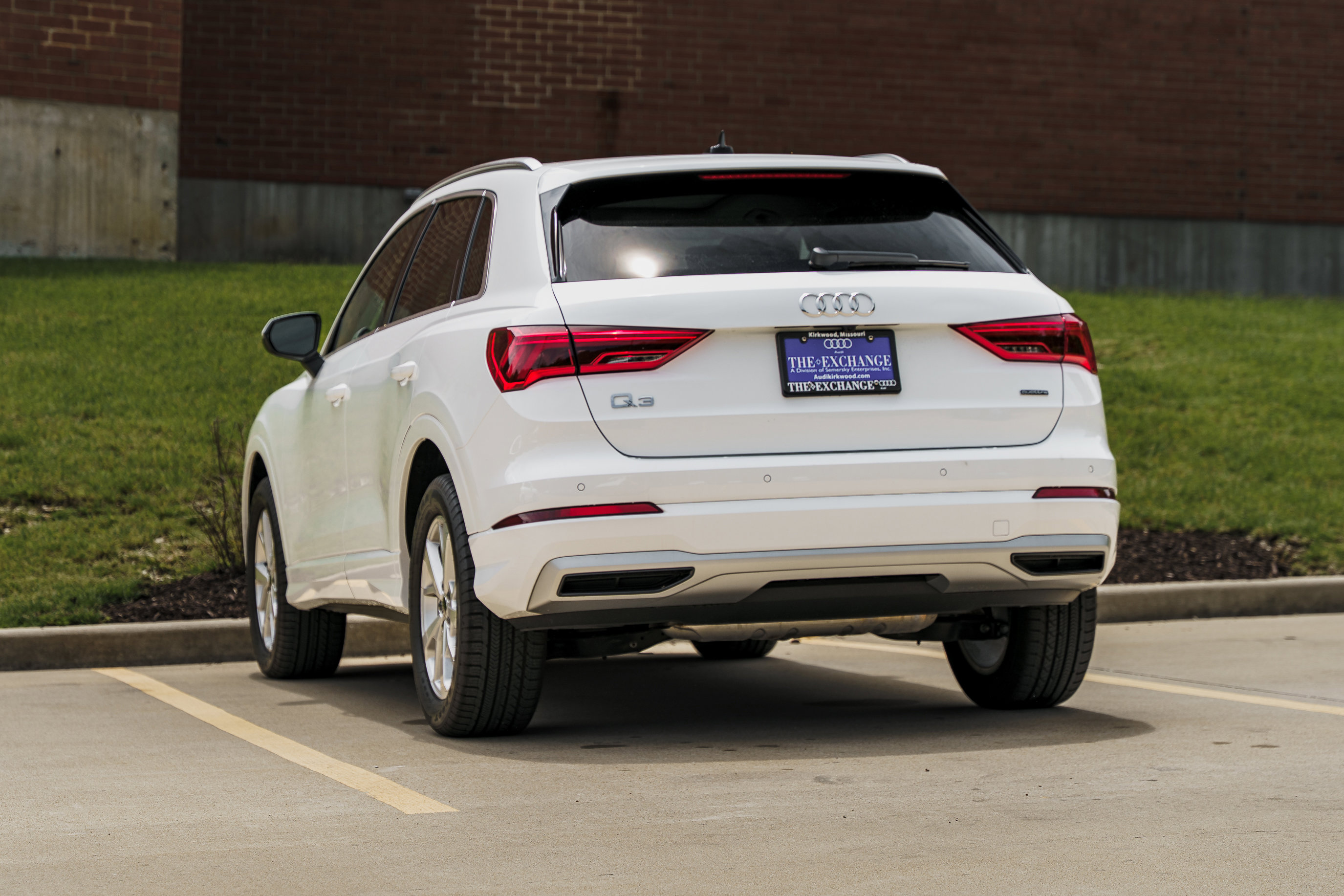 Used 2023 Audi Q3 2.0T Premium w/ Convenience Package AWD/4WD image 5