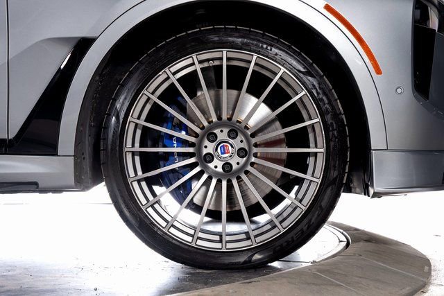 Used 2025 BMW ALPINA XB7 image 16