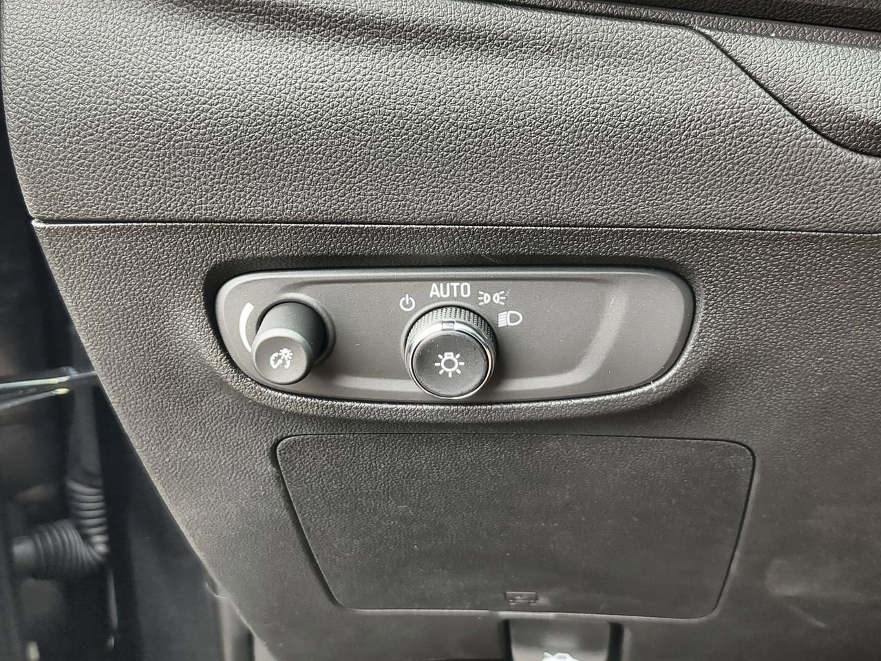 New 2026 Buick Encore GX Sport Touring w/ Experience Buick Package image 17