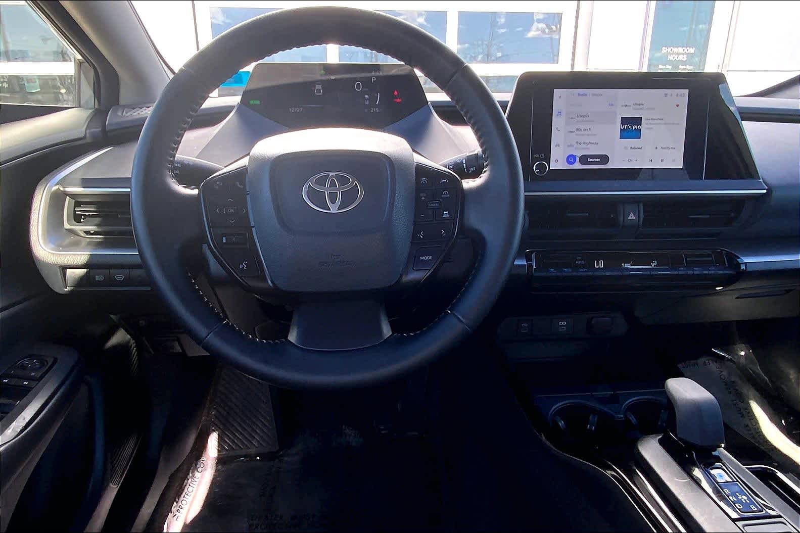 Used 2023 Toyota Prius LE AWD/4WD image 6