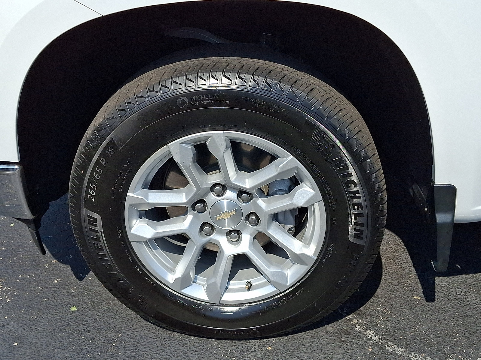 Certified 2023 Chevrolet Silverado 1500 LT AWD/4WD image 9