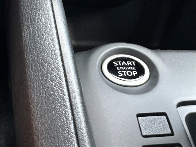 New 2025 Nissan Kicks Play S image 33