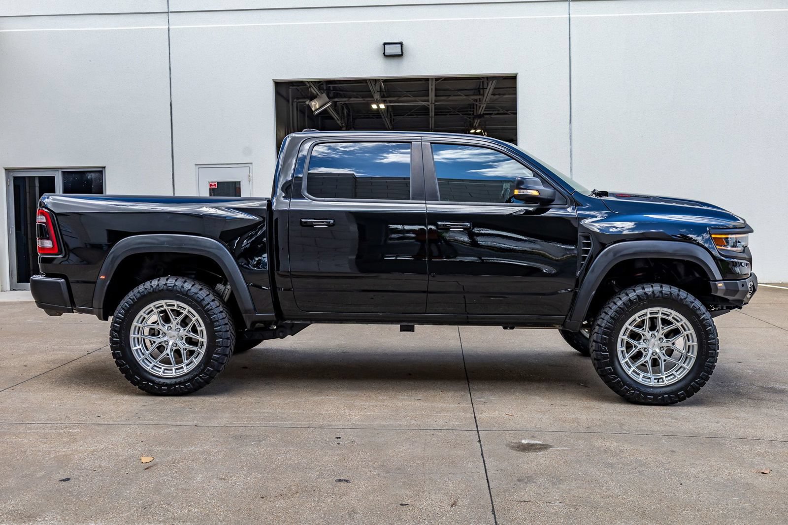 Used 2021 RAM 1500 TRX w/ TRX Level 1 Equipment Group AWD/4WD image 10