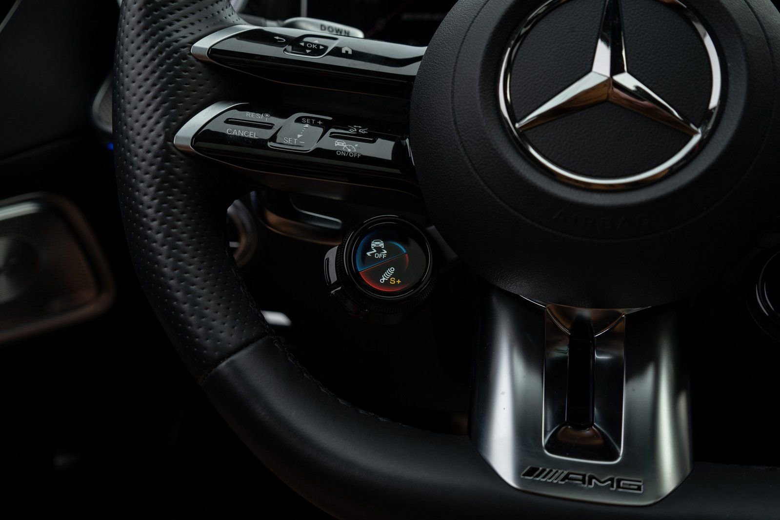 Used 2024 Mercedes-Benz C 43 AMG 4MATIC Sedan image 50