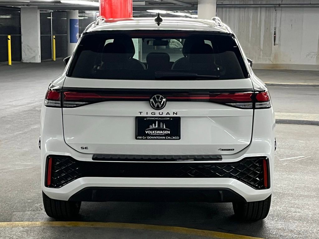 New 2025 Volkswagen Tiguan SE R-Line image 35