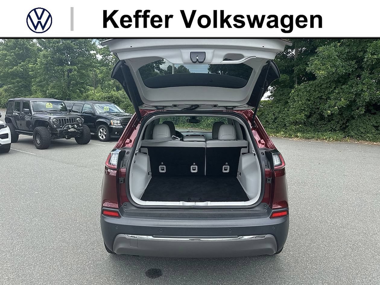 Used 2019 Jeep Cherokee Limited FWD image 33