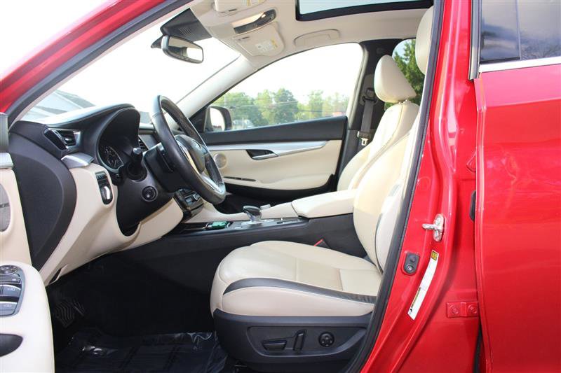 Used 2022 INFINITI QX50 Sensory image 10