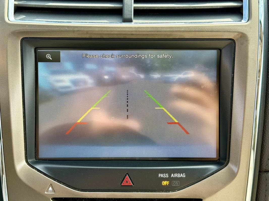 Used 2013 Lincoln MKX AWD image 24