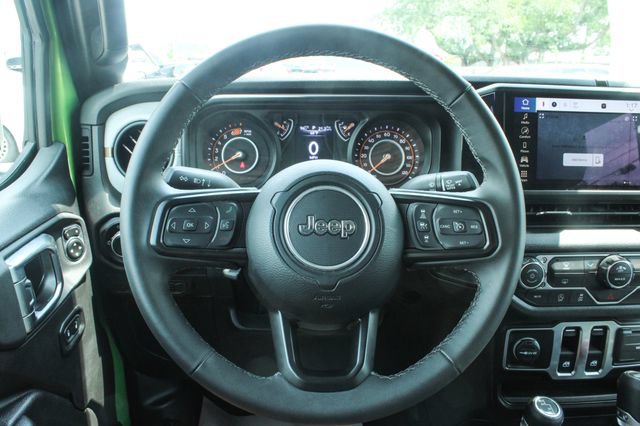 Used 2025 Jeep Wrangler Sport AWD/4WD image 20