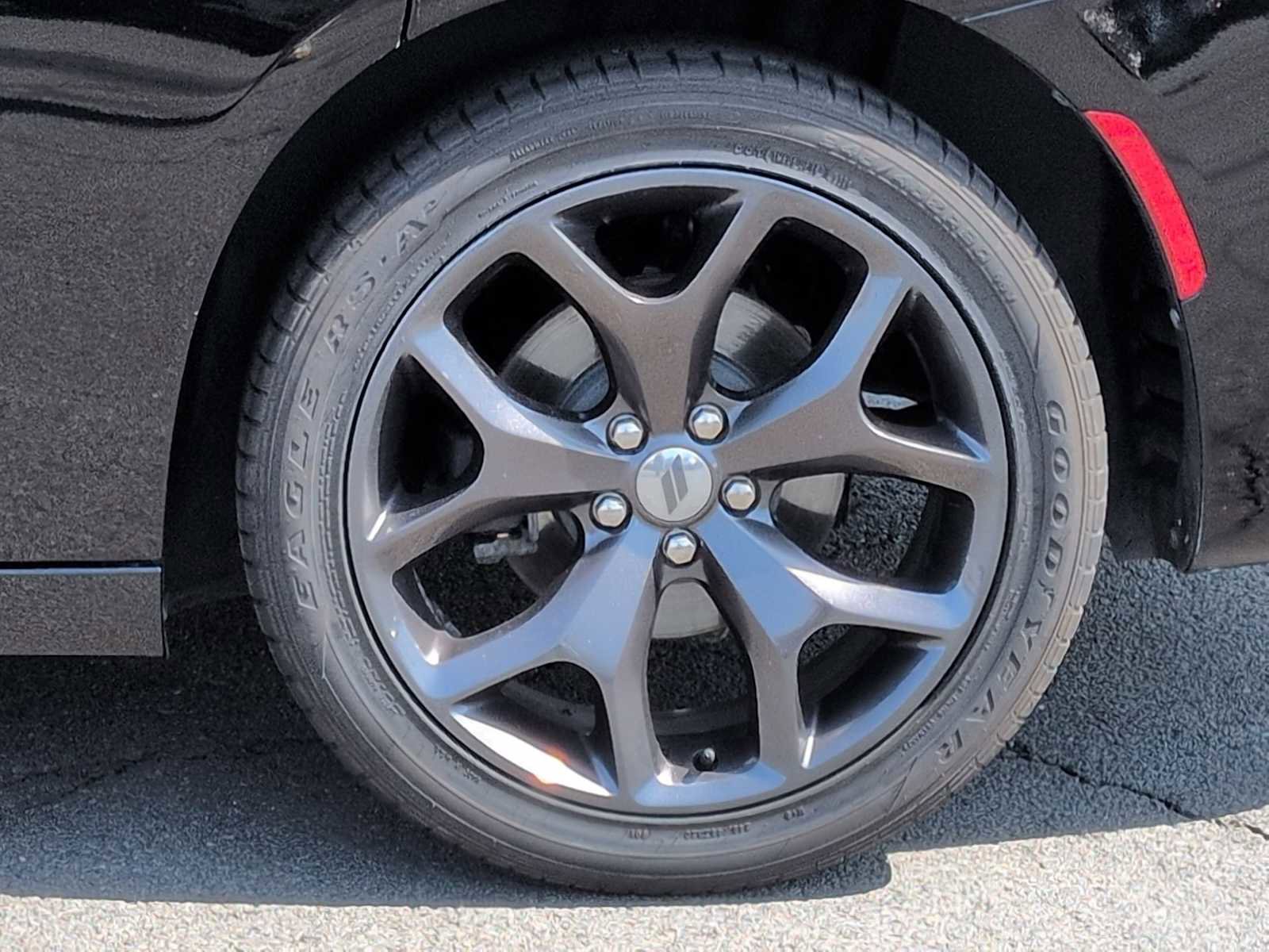 Used 2018 Dodge Charger R/T w/ Plus Group RWD image 14