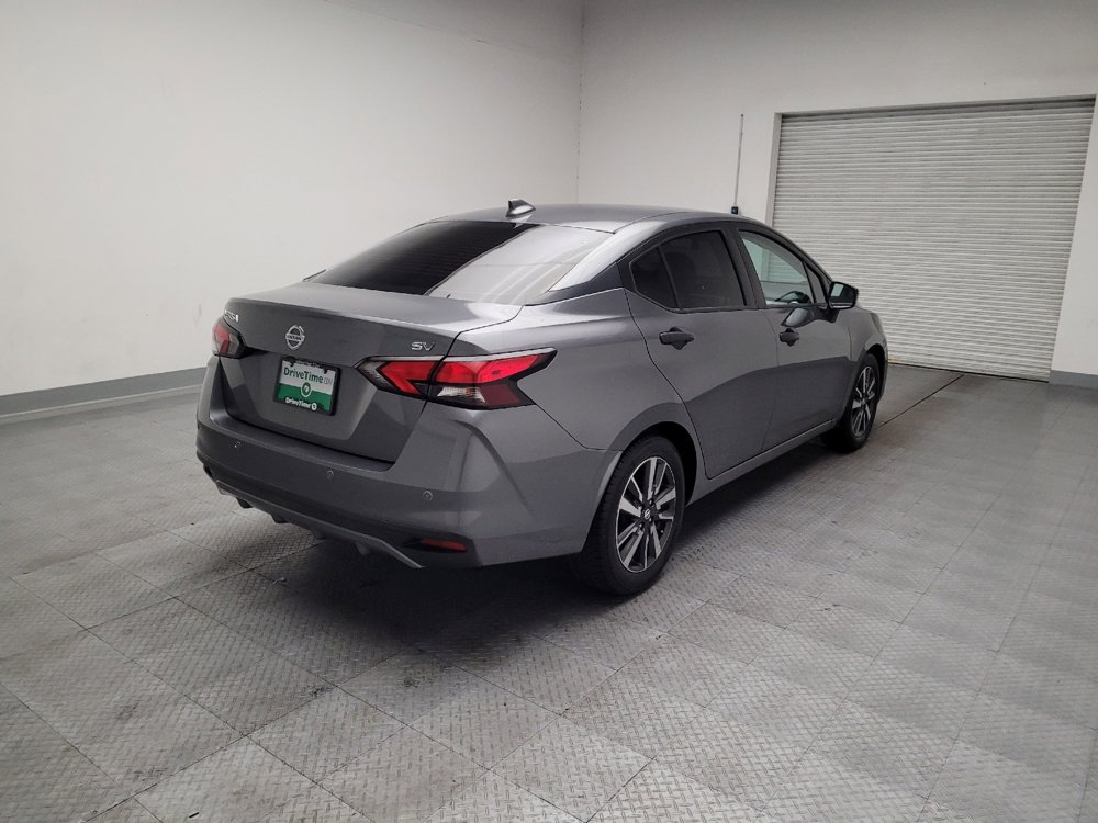 Used 2021 Nissan Versa SV FWD image 9