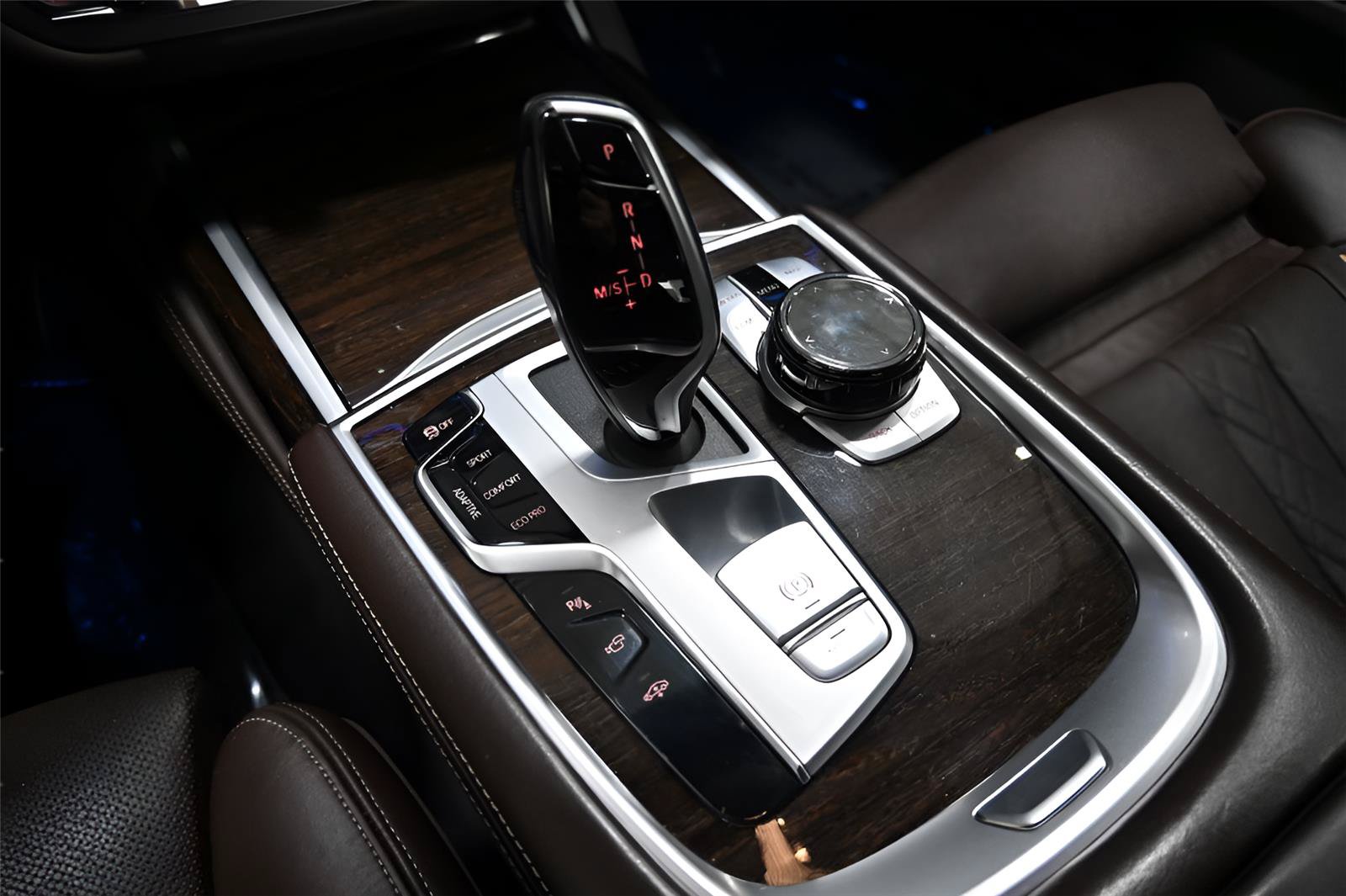 Used 2020 BMW 740i xDrive w/ Premium Package AWD/4WD image 22