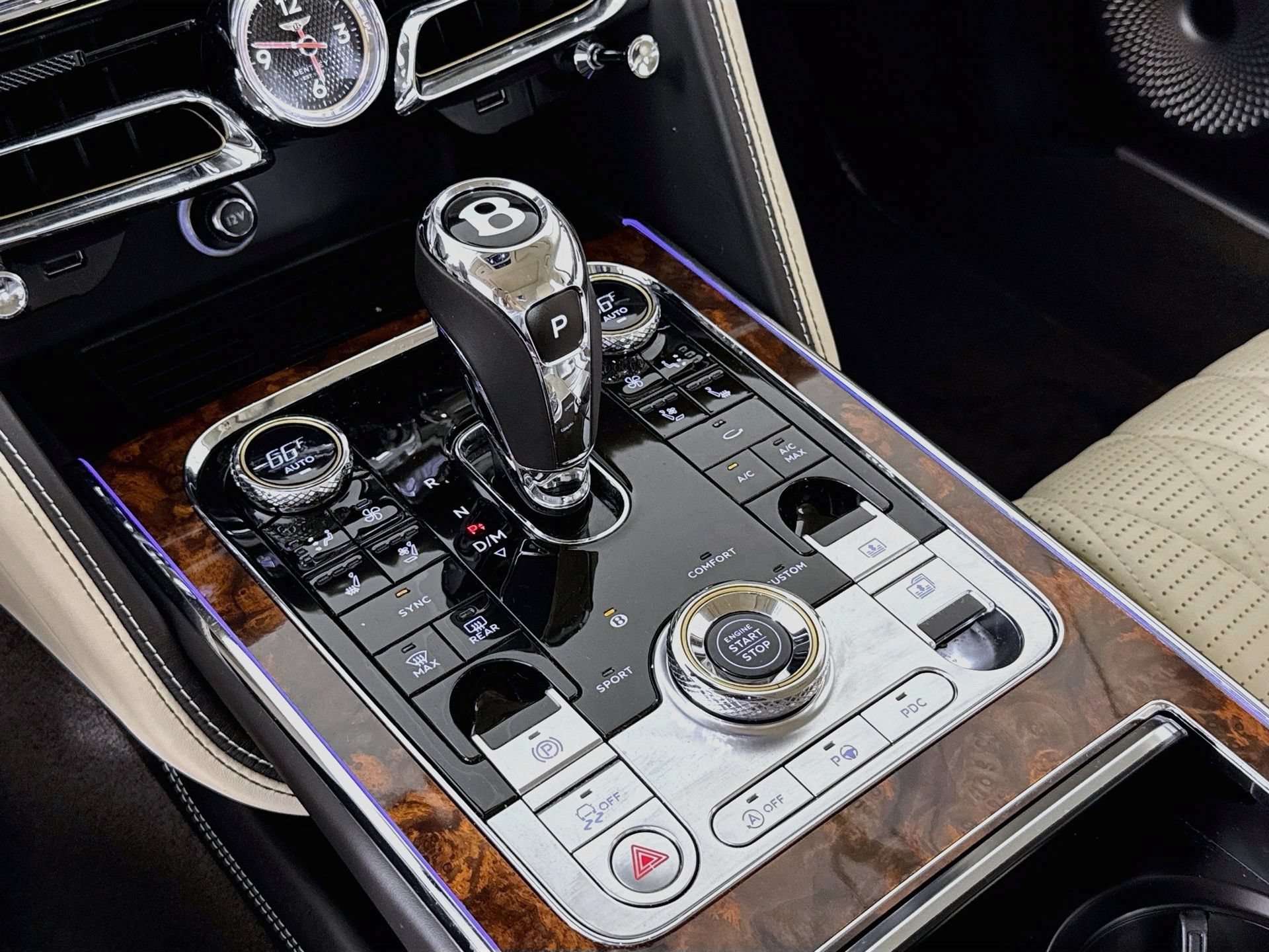 Used 2021 Bentley Flying Spur W12 AWD/4WD image 15