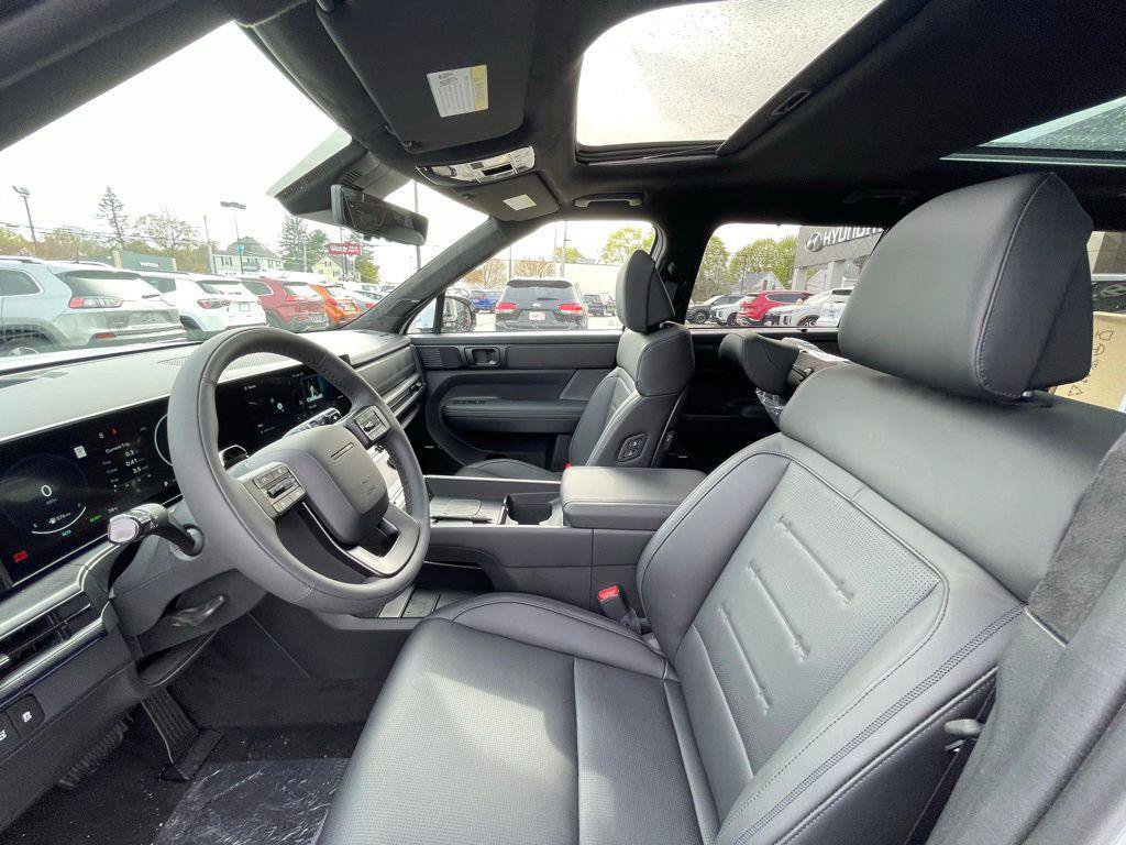 New 2025 Hyundai Santa Fe Calligraphy FWD image 19