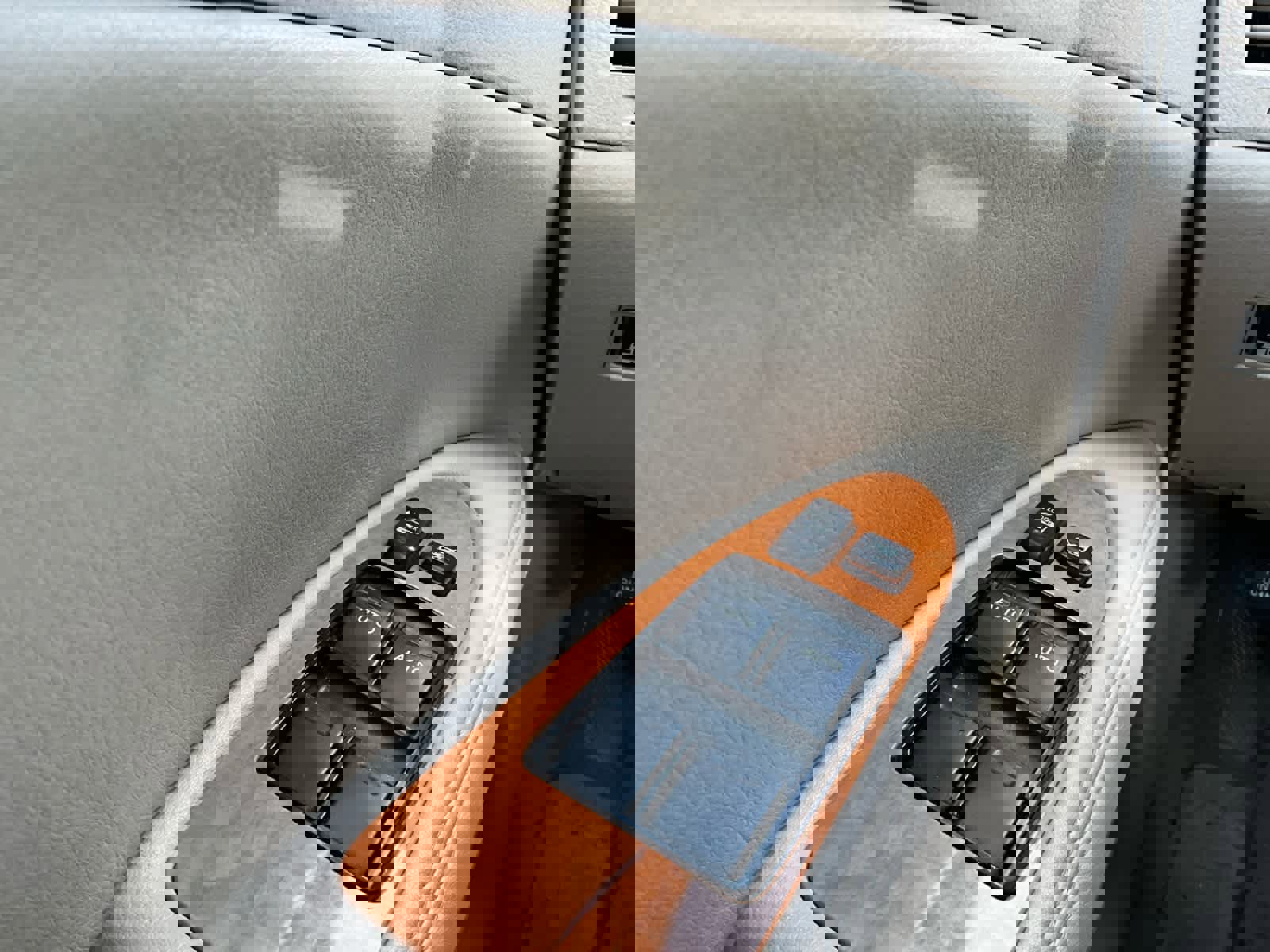 Used 2006 Toyota Avalon XLS image 22