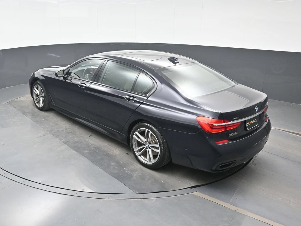 Used 2018 BMW 750i xDrive AWD/4WD image 22