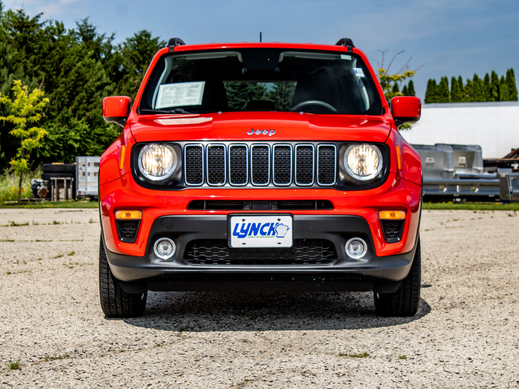 Used 2020 Jeep Renegade Latitude w/ Cold Weather Group AWD/4WD image 5