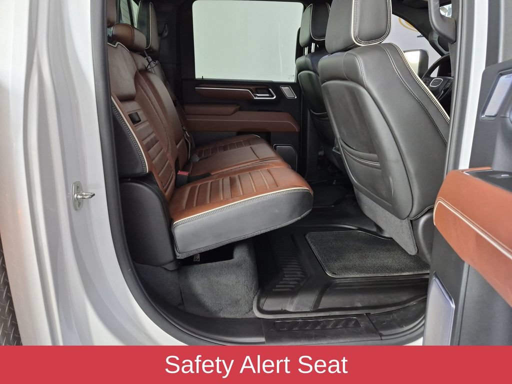 Used 2025 GMC Sierra 3500 Denali Ultimate AWD/4WD image 37