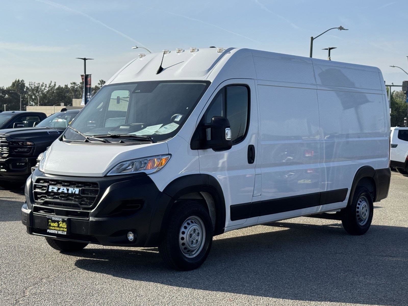 Used 2025 RAM ProMaster 2500 w/ Convenience Group image 3