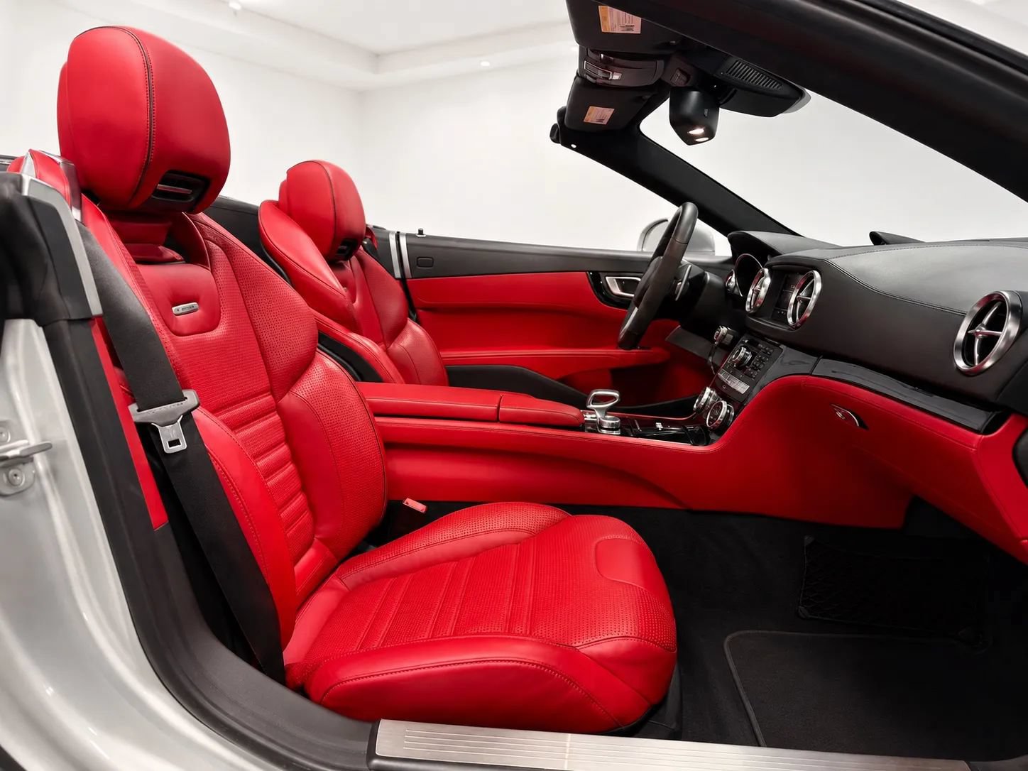 Used 2013 Mercedes-Benz SL 63 AMG w/ AMG Performance Pkg image 19