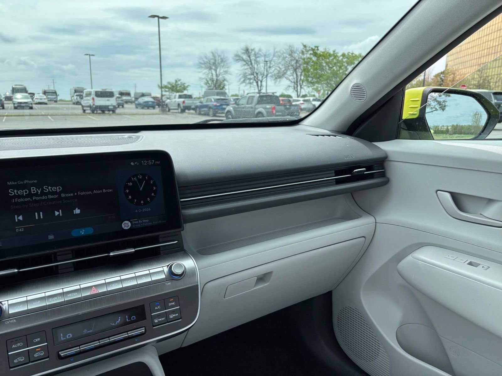 Used 2025 Hyundai Kona SEL FWD image 35