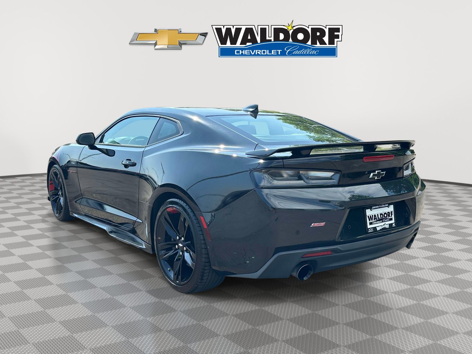 Used 2018 Chevrolet Camaro SS w/ Redline Edition RWD image 4