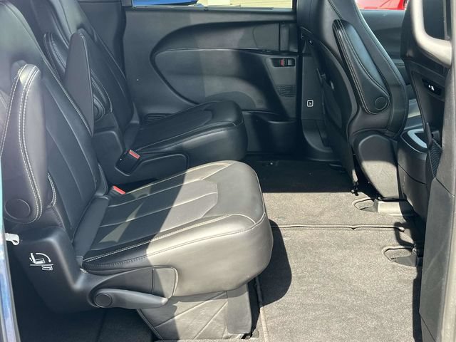 Used 2025 Chrysler Pacifica Select FWD image 22