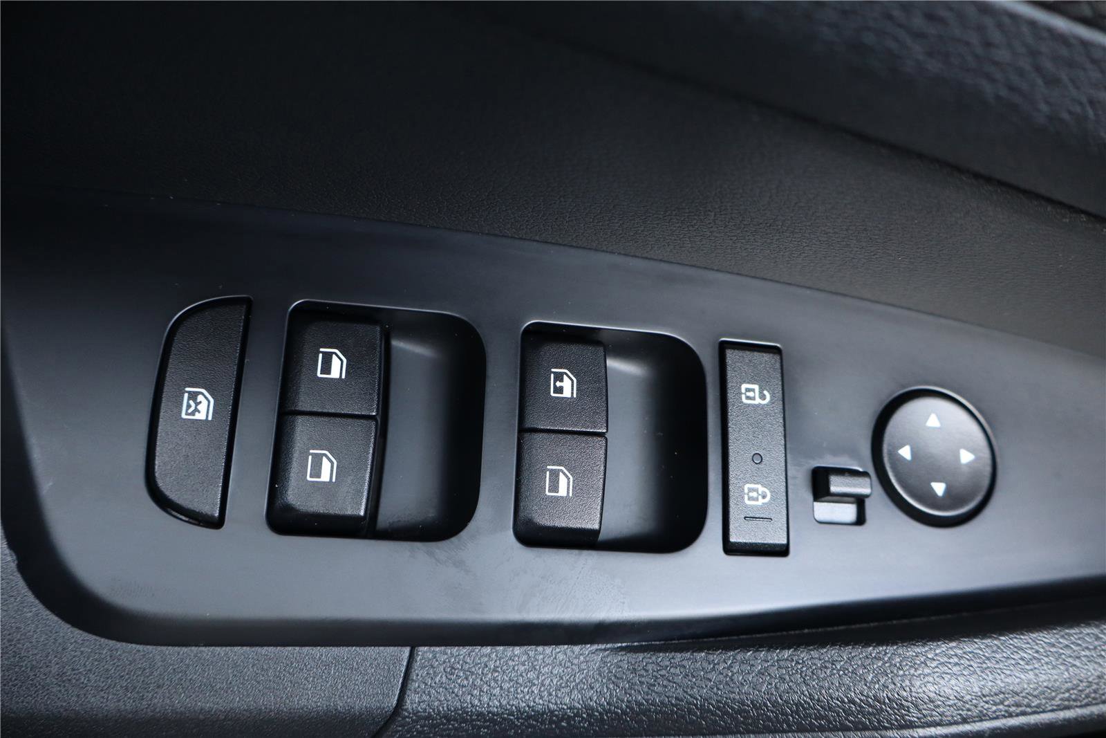 Certified 2025 Kia Sportage LX image 15