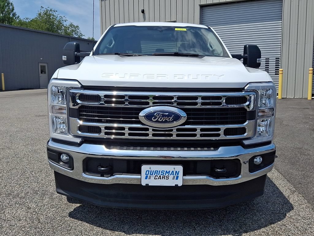 Used 2025 Ford F250 XLT AWD/4WD image 2