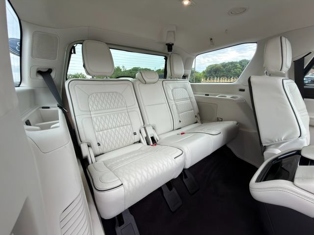 Used 2023 Lincoln Navigator Black Label AWD/4WD image 11
