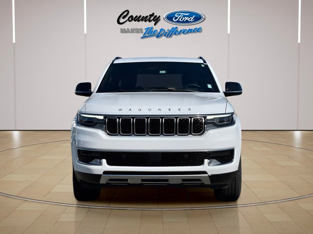 Used 2024 Jeep Wagoneer L Series III w/ Flexible Seating Group AWD/4WD image 4