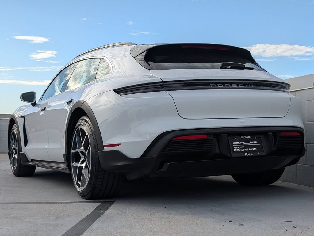 Certified 2025 Porsche Taycan 4S AWD/4WD image 3