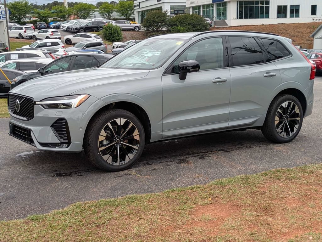 Used 2026 Volvo XC60 B5 Plus w/ Protection Package Premier AWD/4WD image 2