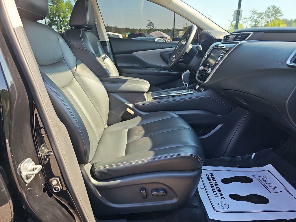 Used 2024 Nissan Murano SV FWD image 14